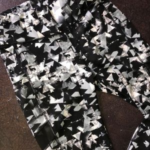 Popfit Patterned Leggings